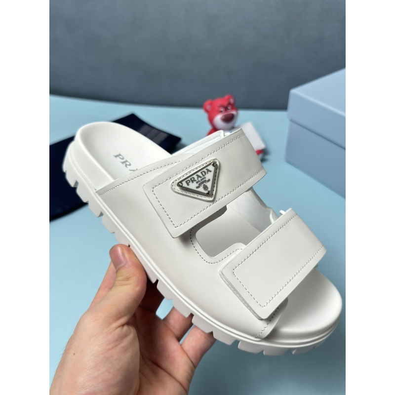 Pra*a slippers